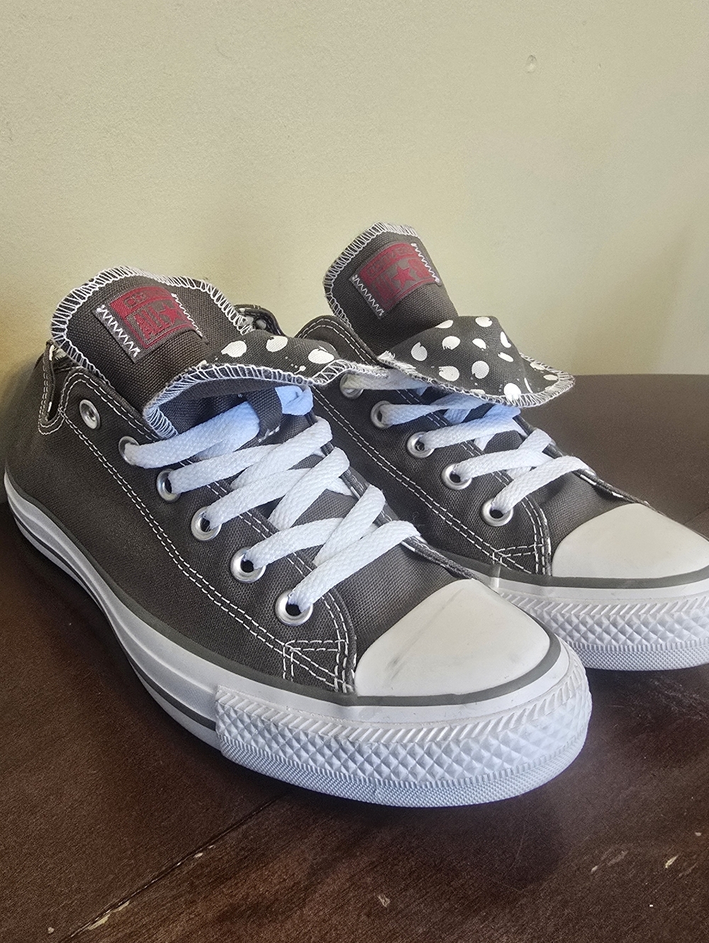 Converse Chuck Taylor All Star Double Tongue in the Grey/White/Polka Dots